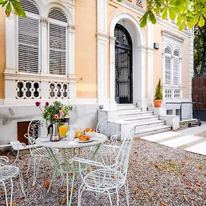 Canela Homes Permanyer Villa *