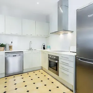 4bedroom With Balcony In Ramblas 1 1 아파트 *
