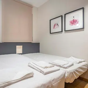 Apartament 2 Bedroom With Balcony In Eixample 1-1 Barcelona