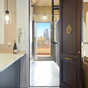 Apartament Unique With 360 View By Maison Pinata