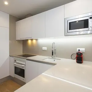 Cozy In Residential Center By Maison Pinata Appartement