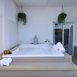 Our Penthouse With Jacuzzi Close To Paseo De Gracia * Barcelona