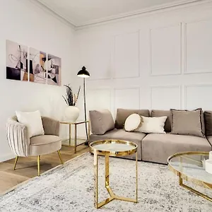 Casa Modernista En Paseo De Gracia *