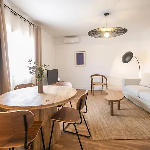 41ara1101- With Terrace Apartment