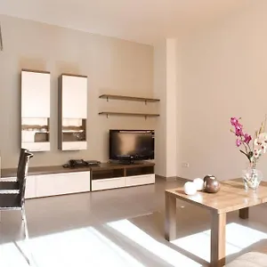 Apartment Exalt 21 *