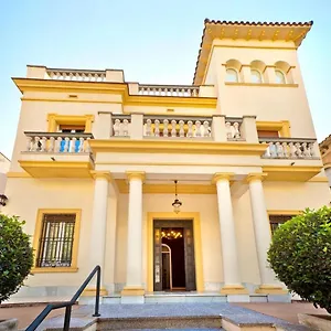 Victoria Apartment