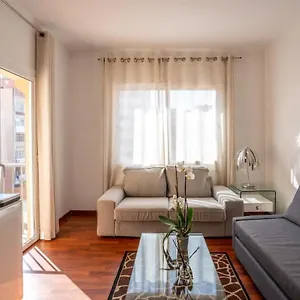 Apartment Eixample - Bright And Modern 4bd Only For Families Or Business Groups