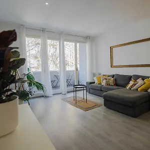 Flat Top Manger Apartment *