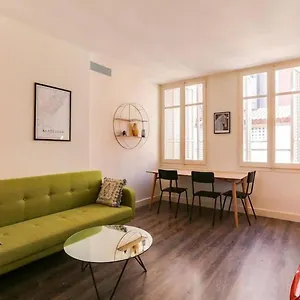 Stylish 2 Bdr In Trendy Gracia Barcelona