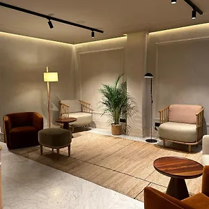 Caledonian Hotel 3*