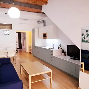 Acogedor Con Entrada Independiente * Barcelona