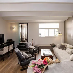 Luminous Floor With Terrace Apartment