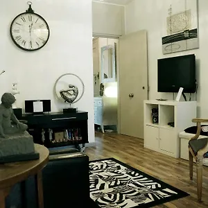 Lempika Apartment *