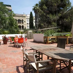 Residencia Albergue Studio Hostal *