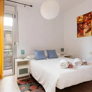 Apartment Barnapartments Monumental
