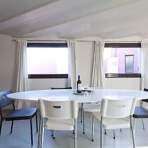 Apartment Pr3 *