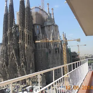 Amazing Views Of Sagrada Familia Apartament