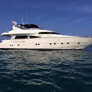 Leigh Yacht Barcelone
