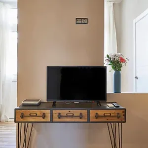 Apartment Bebarceloner Sants - 2 Bedrooms Barcelona