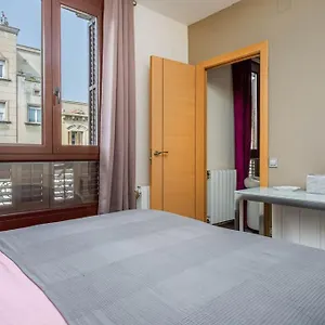 One Bedroom In City Center Apartament *