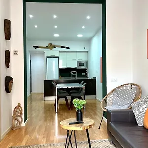 Centric 2 Bedroom With A Private Lovely Terrace Barcelona
