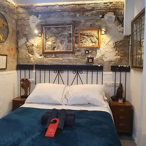 Studio Or With Private Bathroom Or With Shared Bathroom