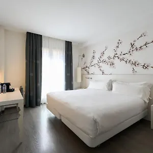Hesperia Ramblas 4*