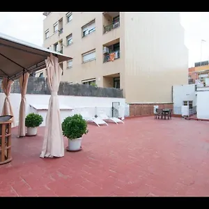 Private Room With 200M2 Sunny Terrace 8 *