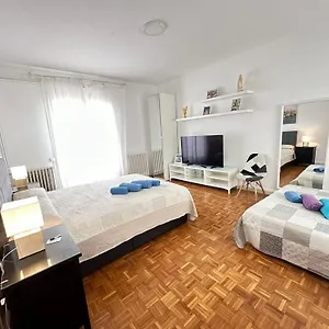 Valencia Bed & Breakfast *