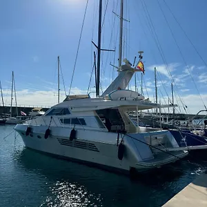 Yacht Sherte Botel *