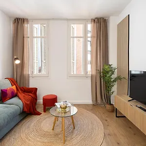 Charming 2br In Trendy Gracia Apartament Barcelona