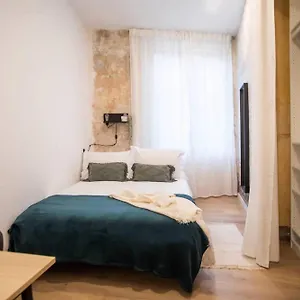 12ara1093- New & Spacious 3br Flat Apartment