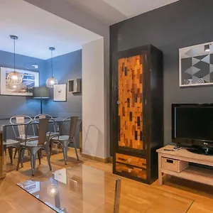 Bright And Modern Duplex With Terrace In Eixample District P2 * Barcelona