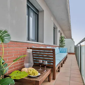 Modern Penthouse With Large Terrace In Poblenou Perfect For Holidays Or Work Close To The And Public Transport Apartamento Barcelona