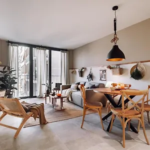 Pinar - 2 Bedrooms And Office In Eixample Esquerra Apartment