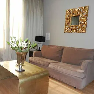 Grandom 4*