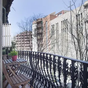 Apartment Aparteasy - Authentic Family