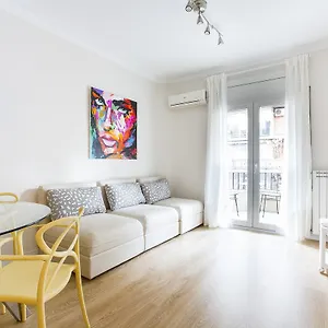 Eixample Apartment *