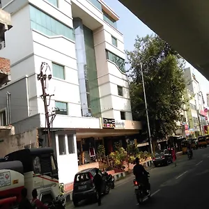 Hotel Oyo 1667 Micro Continental 3*
