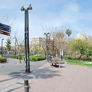 Casita Amarilla Barcelona