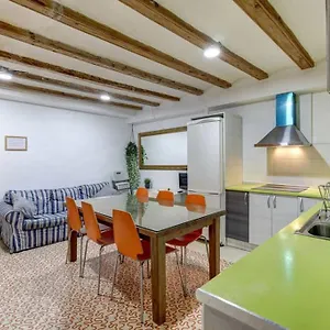 7 Pax Montserrat Ramblas Barcelona 바르셀로나