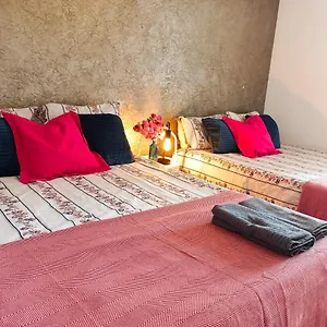Hostel Urquinaona Rooms *