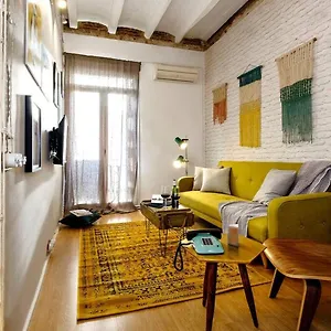 Poblenou Amazing Charm