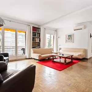 Stunning 5br With Sagrada Familia Views *